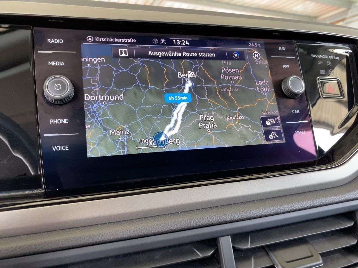 Volkswagen Polo VI Comfortline - Samsaru's Car Outlet