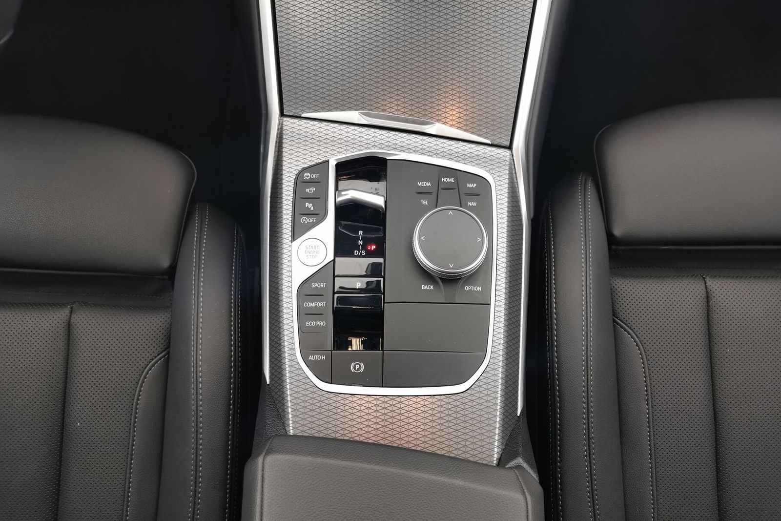 BMW 320i M Sport|PANO|ACC|HUD|360°|LED|SHZG|AHK