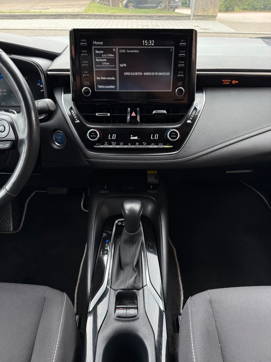 Toyota Corolla Touring Sports Hybrid Team D