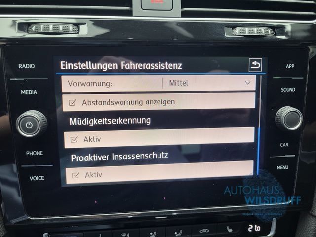 Volkswagen Golf VII 1.5 TSI DSG Highline R-Line - Samsaru's Car Outlet