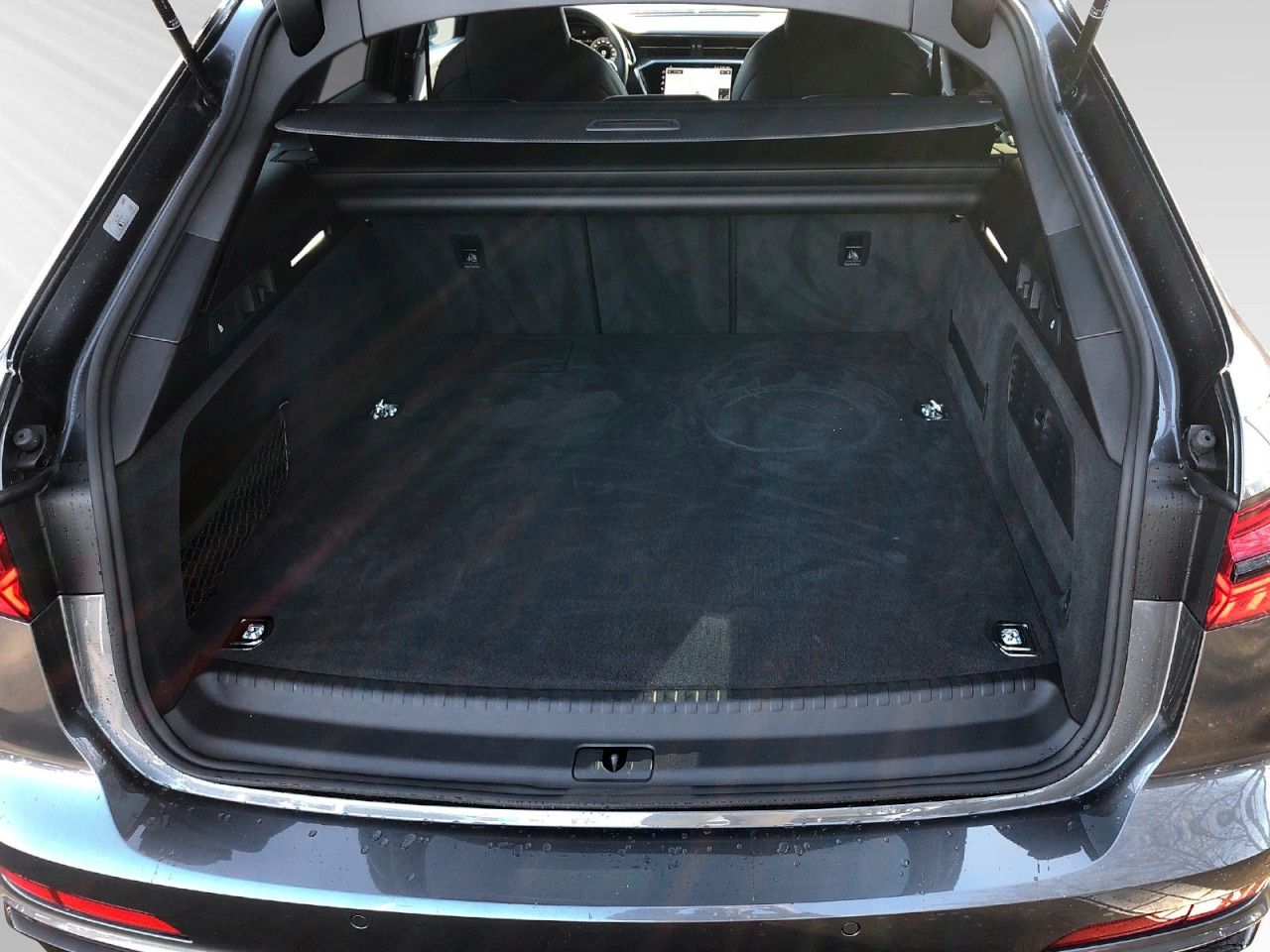 Audi A6 Avant 55 TFSI e Design S-LINE+MATRIX+PANO+ACC