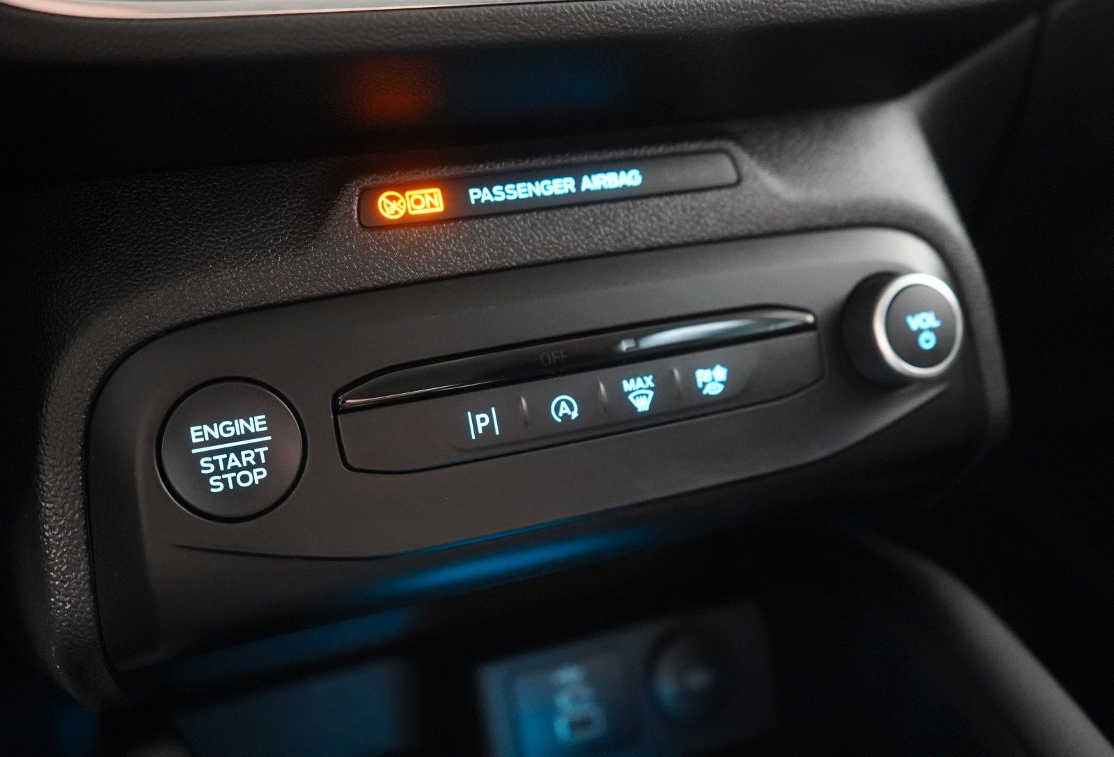 Ford Focus T 1.5 EcoB Titanium X*ACC*KAM*LED*1.HAND