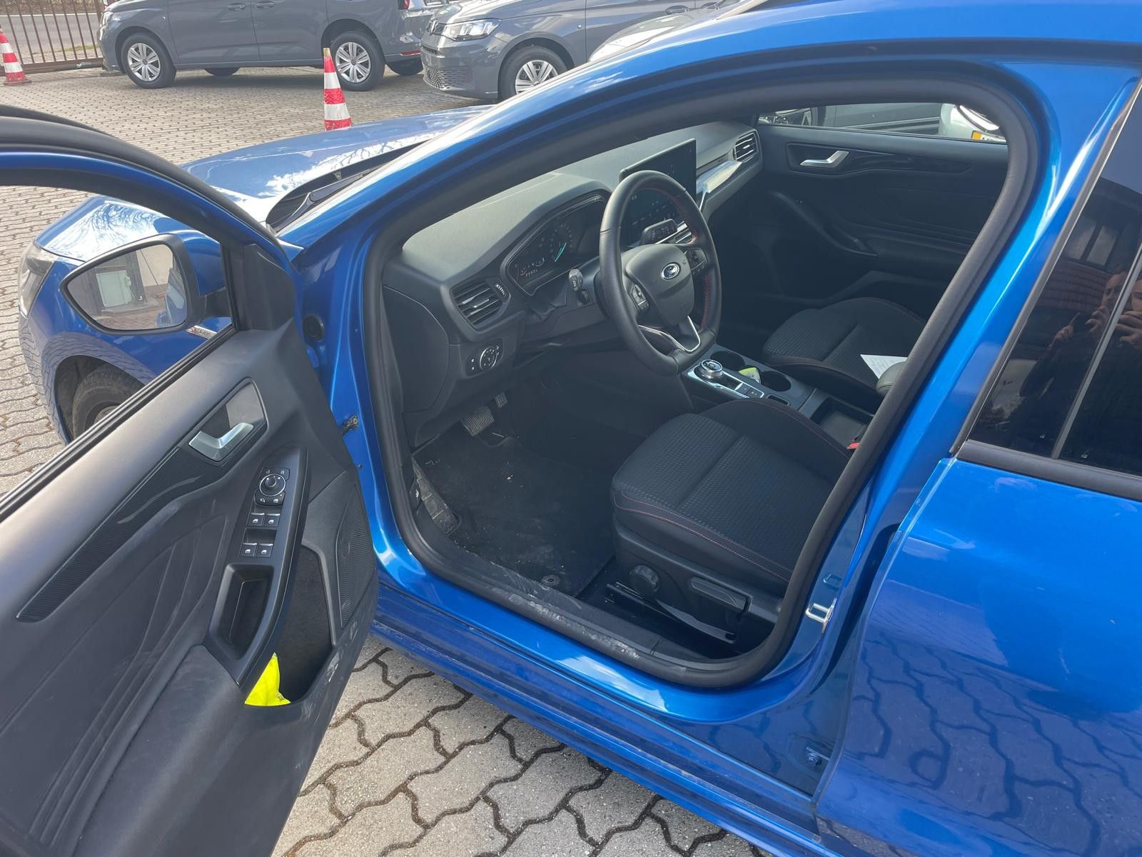 Ford Focus Turnier ST-Line 1.5 Autom,Navi,ALU,Allwett
