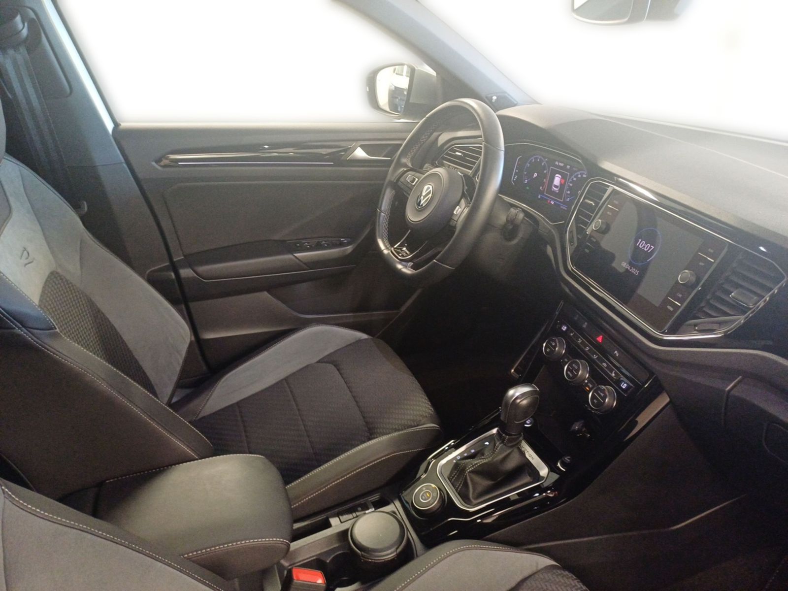 Volkswagen T-Roc R 4Motion - Samsaru's Car Outlet