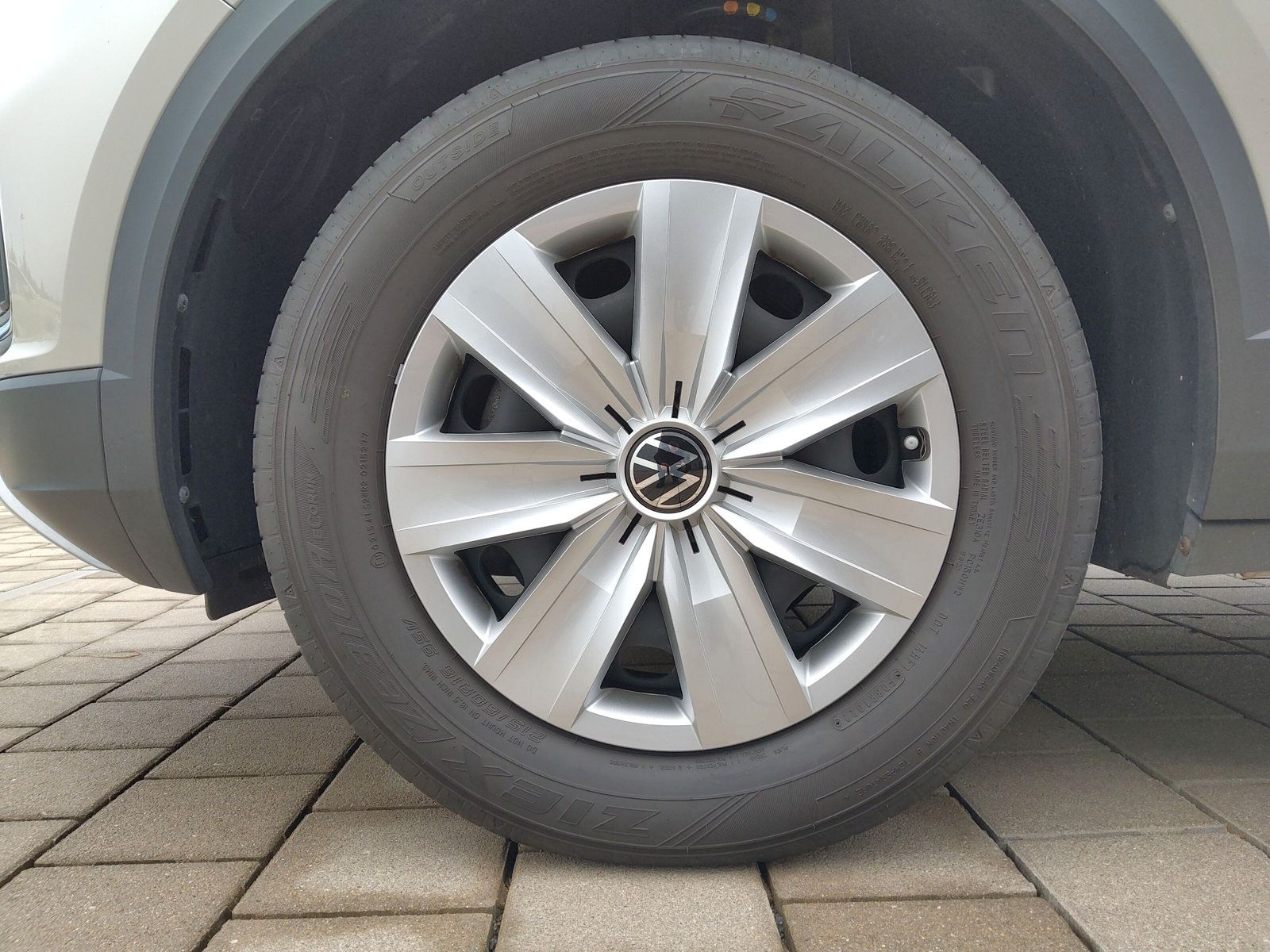Volkswagen T-ROC 1.0 TSI - Samsaru's Car Outlet
