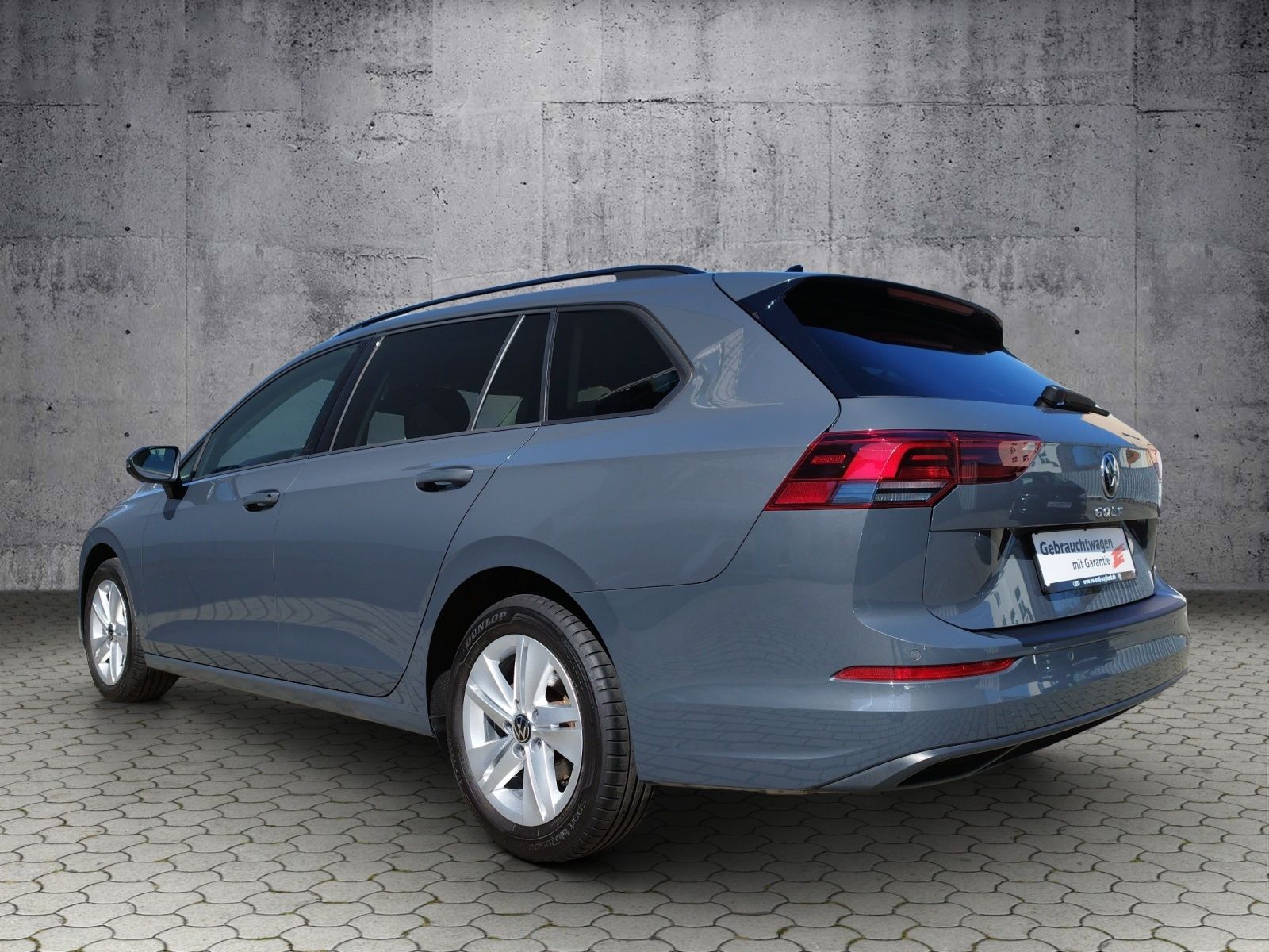 Volkswagen Golf VIII Variant Life 2.0 TDI DSG - Samsaru's Car Outlet