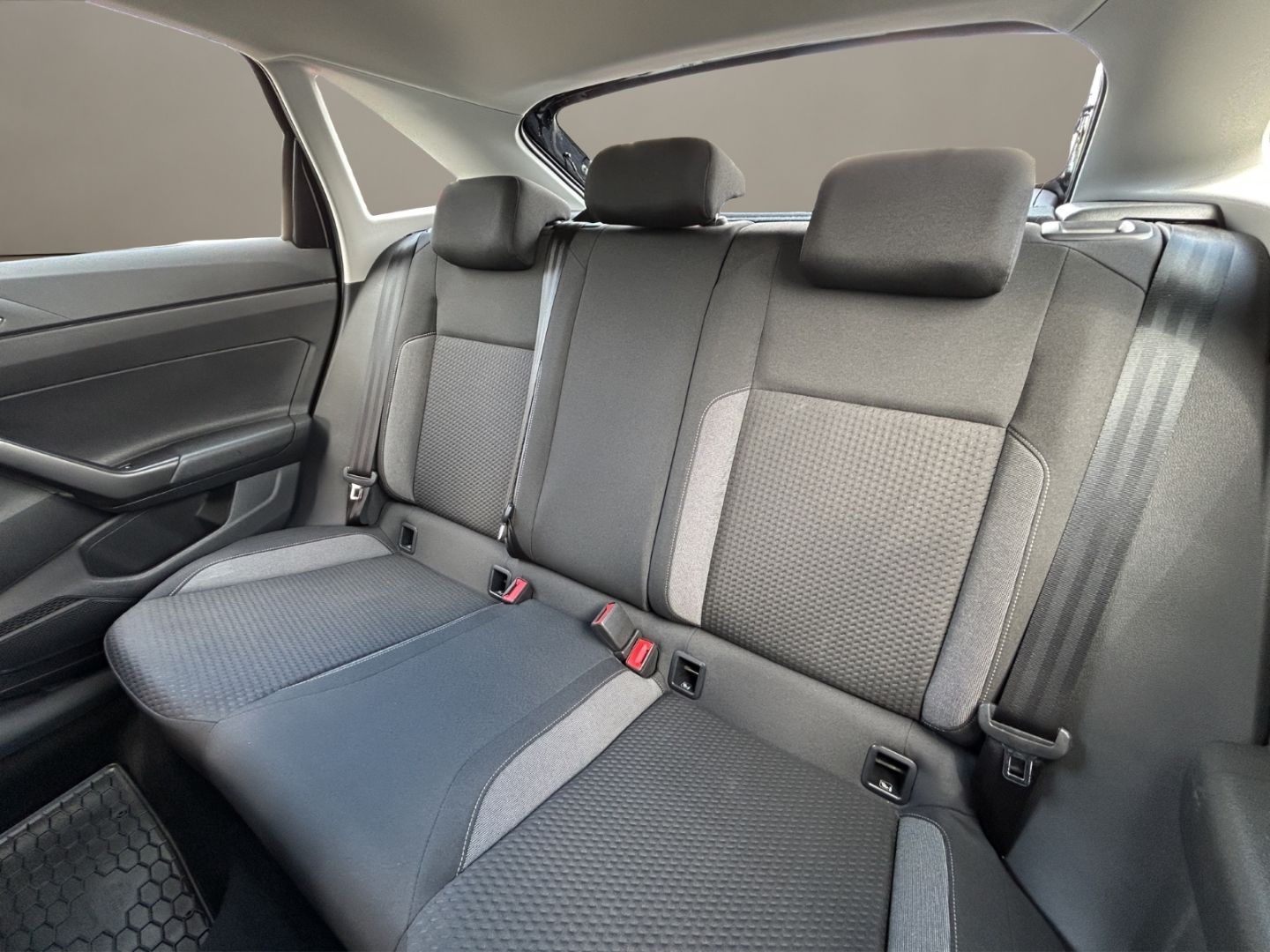 Volkswagen Taigo 1.0 TSI DSG Life - Samsaru's Car Outlet