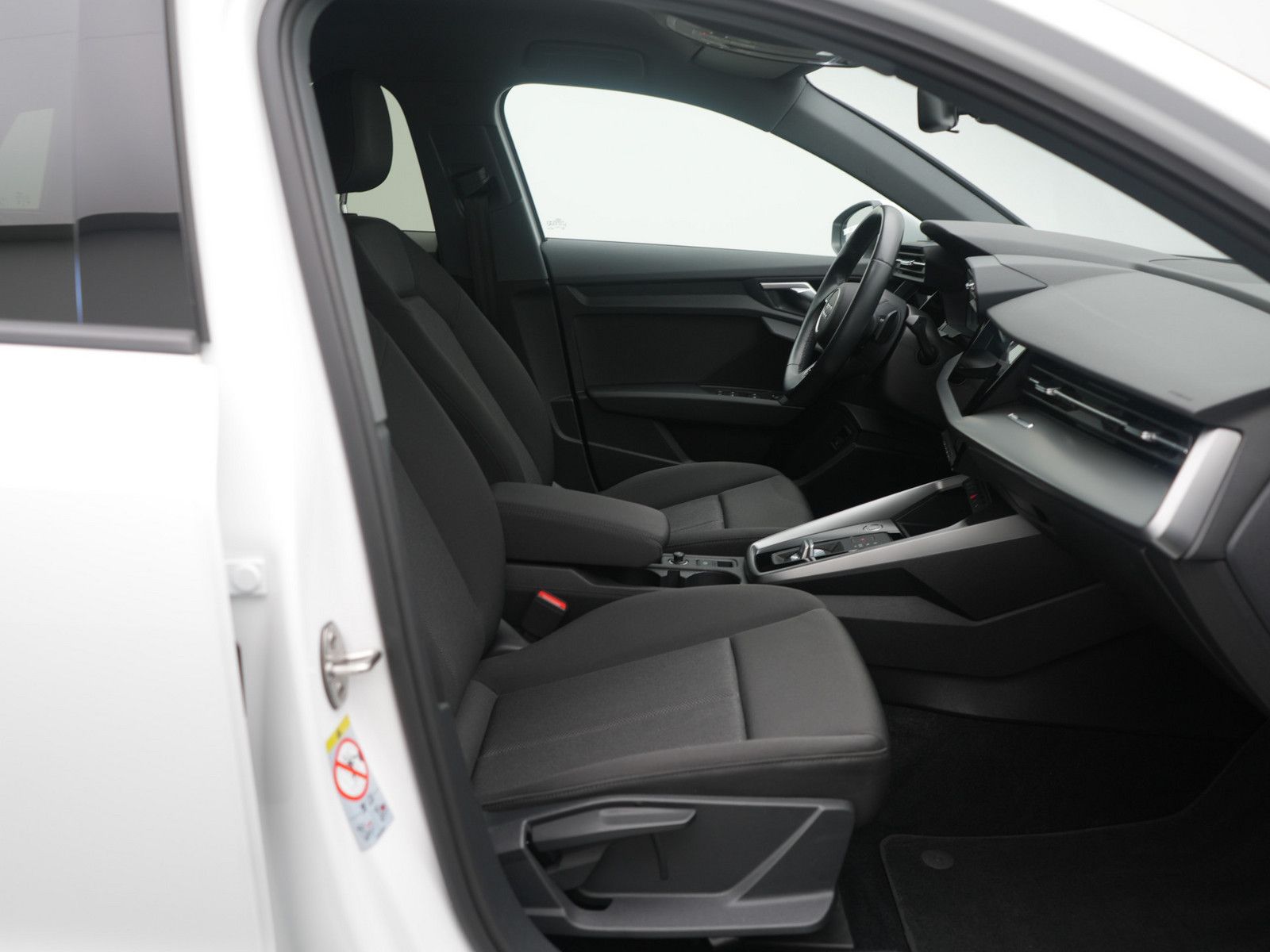 Audi A3 Sportback e ACC AHK CARPLAY LED SHZ PORT NAVI