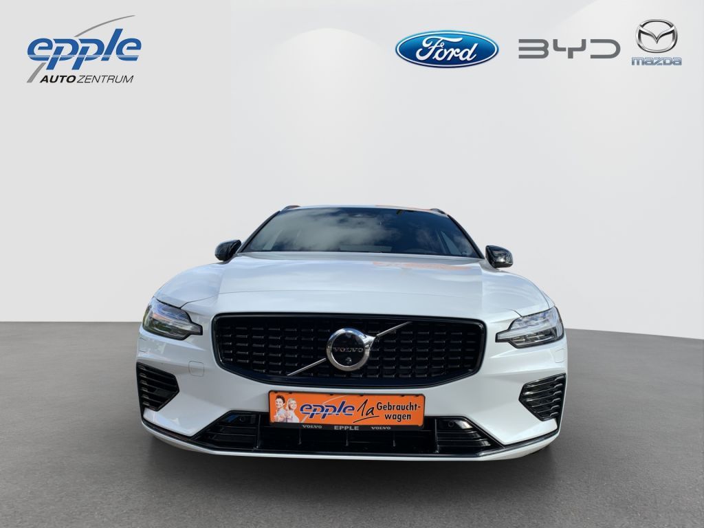 Volvo V60 T8 AWD Recharge Ultimate Dark,PANO,AHK,360*