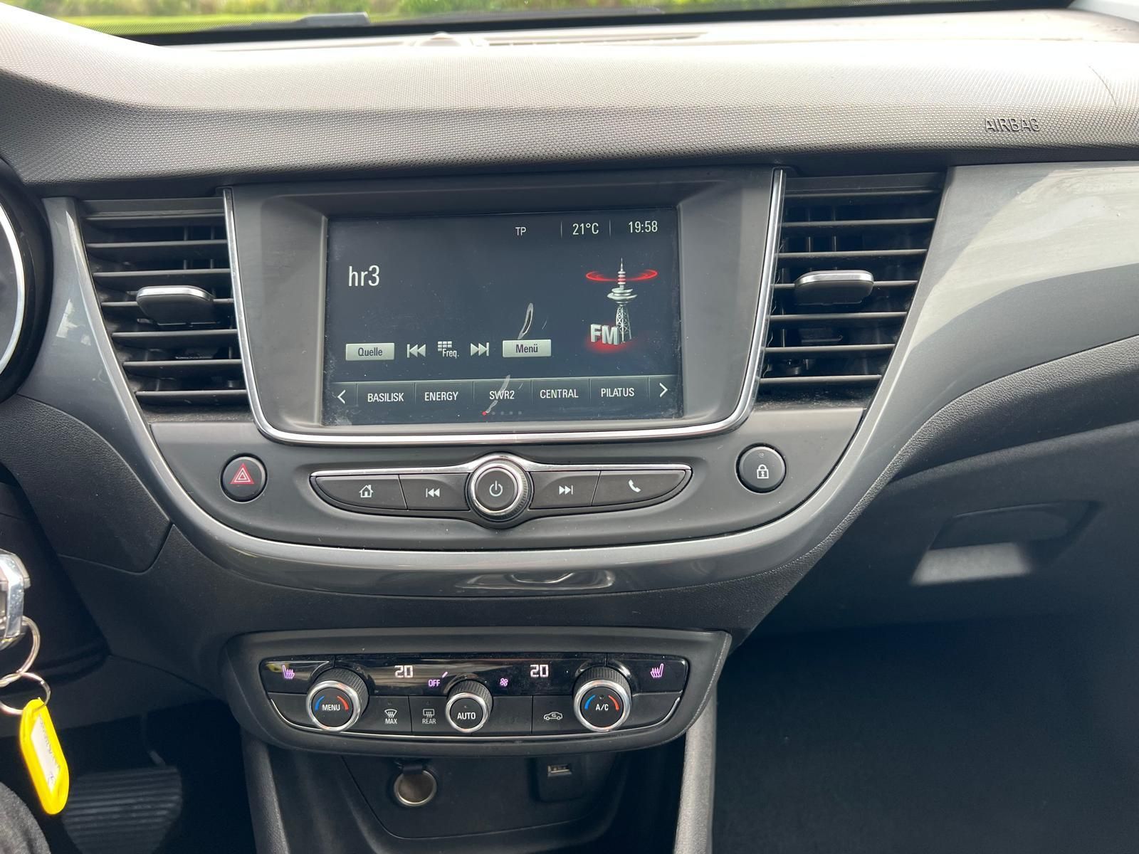 Opel Crossland 1.5 D Elegance Aut. - Samsaru's Car Outlet