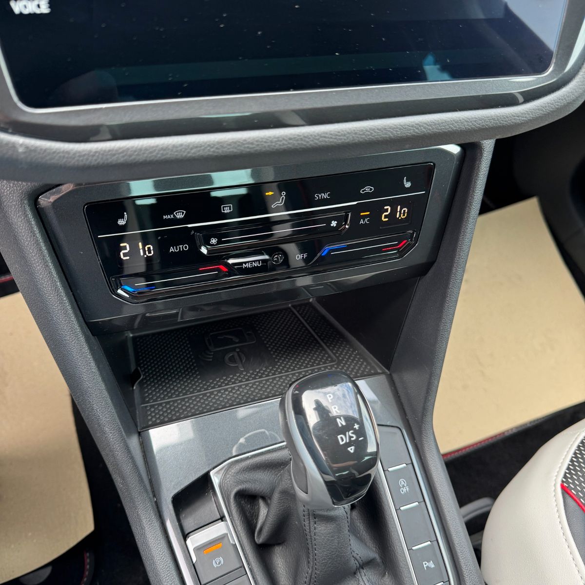 Volkswagen Tiguan Life - Samsaru's Car Outlet