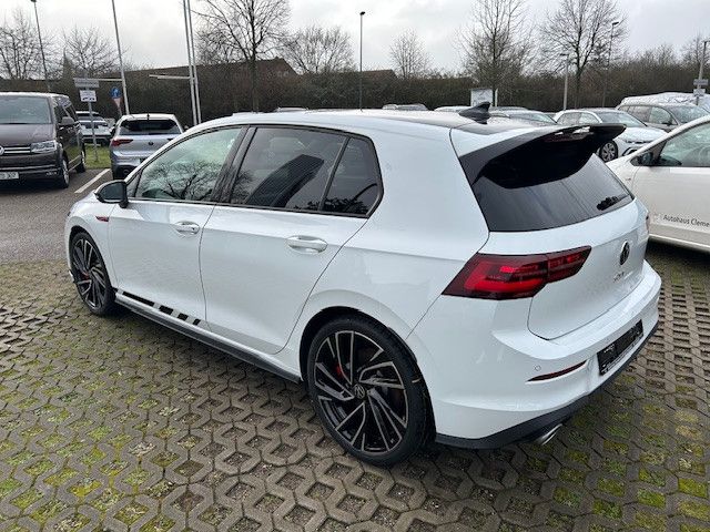 Volkswagen Golf VIII GTI Clubsport BLACK - Samsaru's Car Outlet