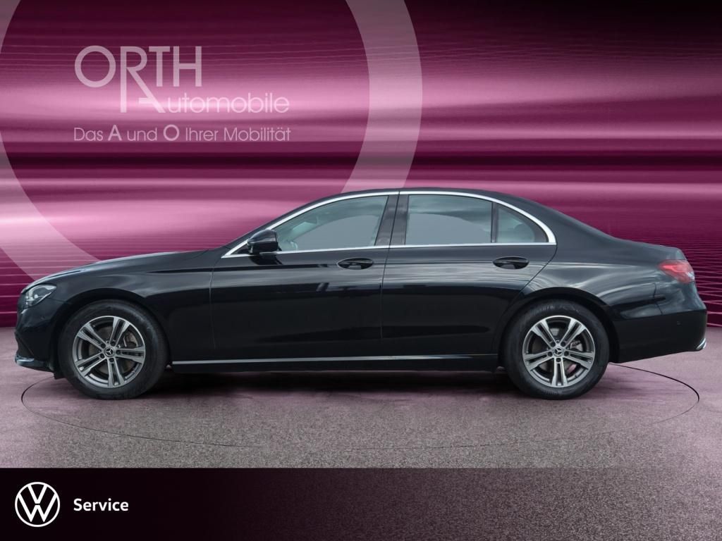 Mercedes-Benz E 200 Limo - Samsaru's Car Outlet