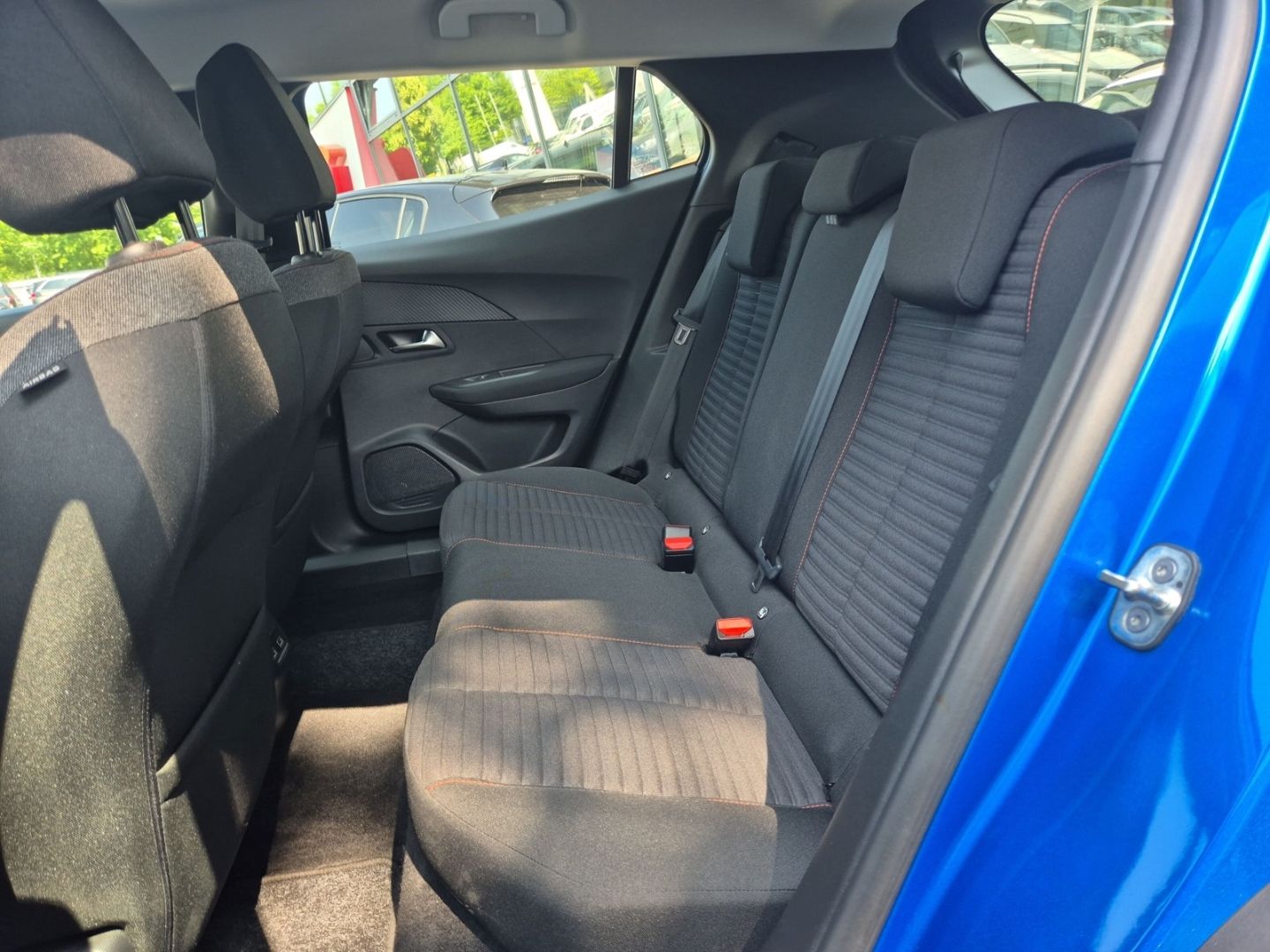 Peugeot 2008 Active Elektro - Samsaru's Car Outlet