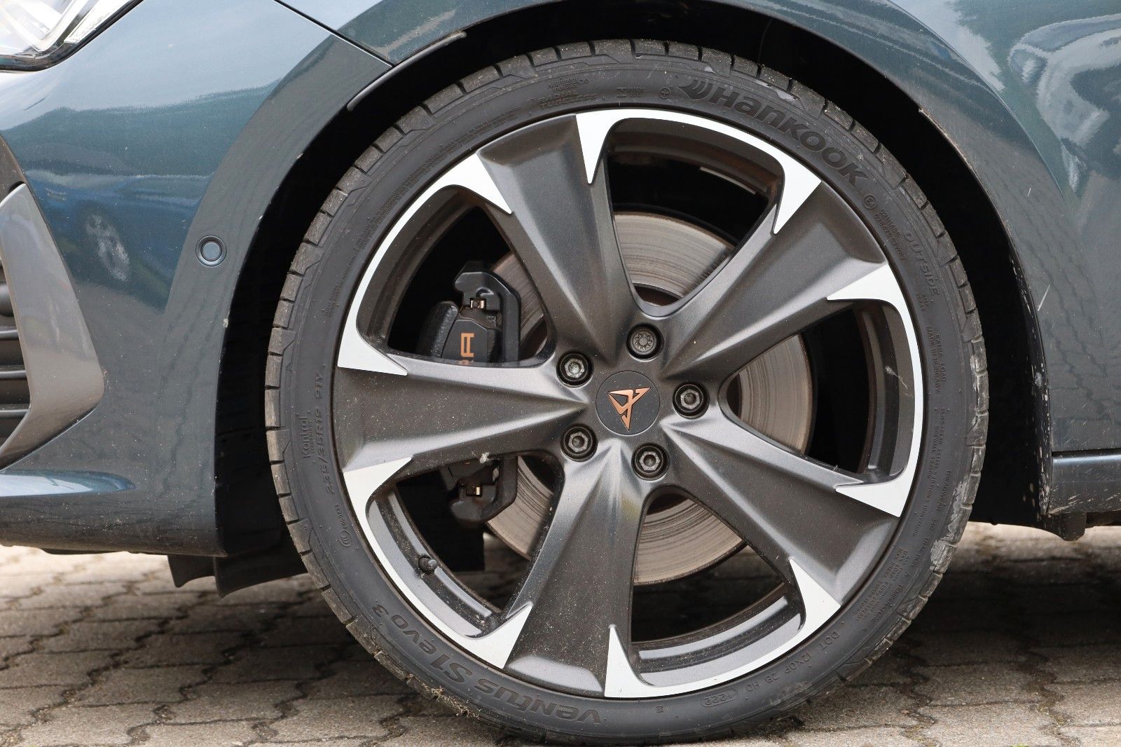 Cupra Sportstourer 2.0 TSI DSG - Samsaru's Car Outlet