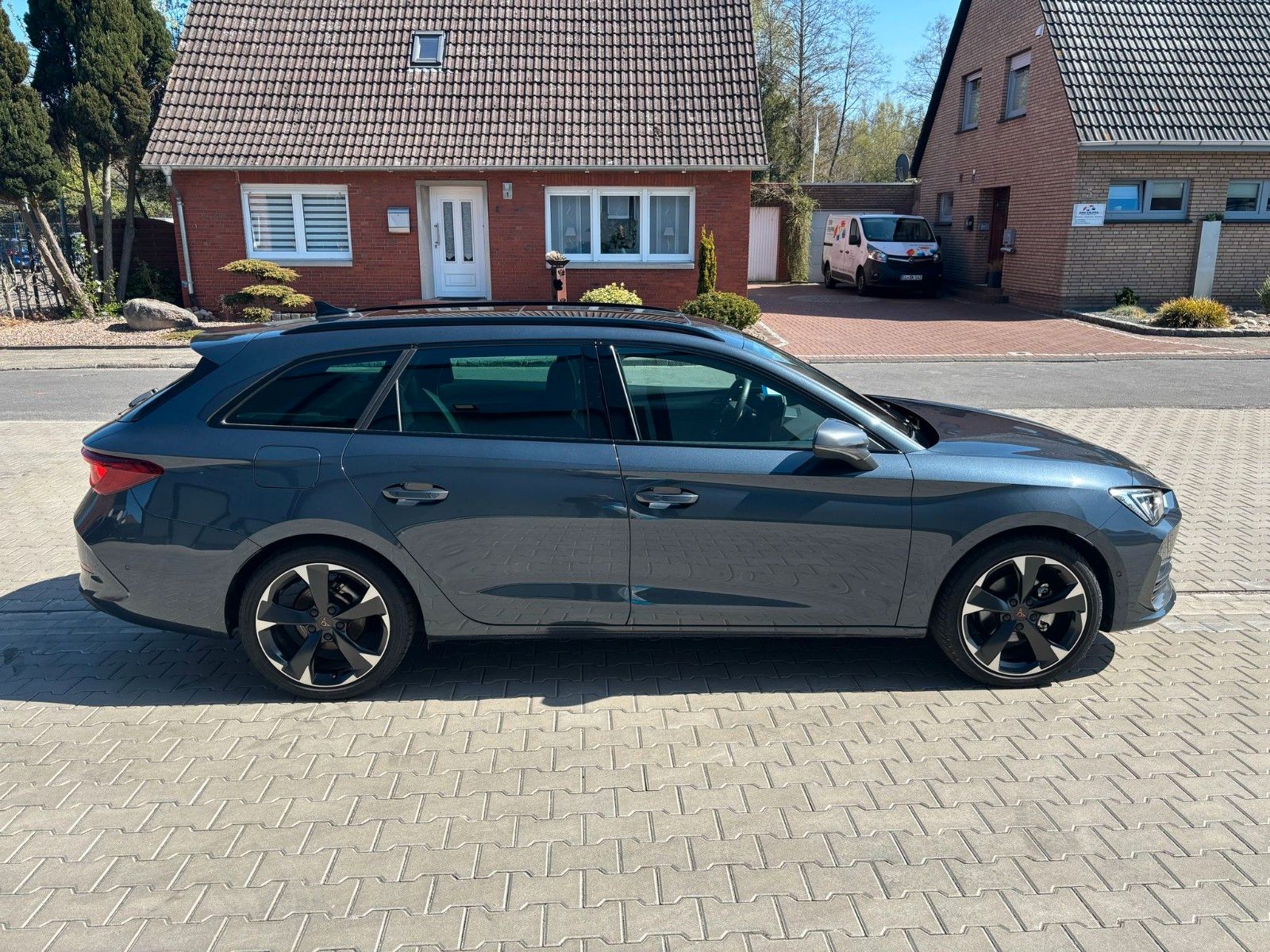 Cupra Leon Sportstourer - Samsaru's Car Outlet