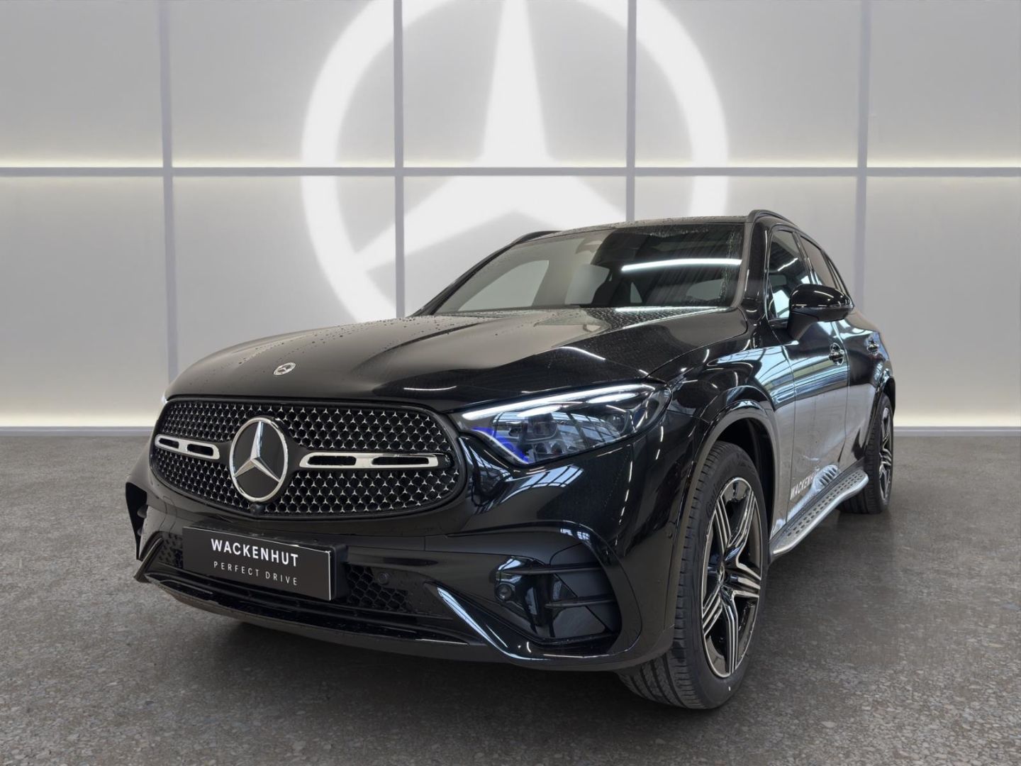 Mercedes-Benz GLC 300 d 4M AMG LINE ADVANCED PLUS AHK+PANO+360