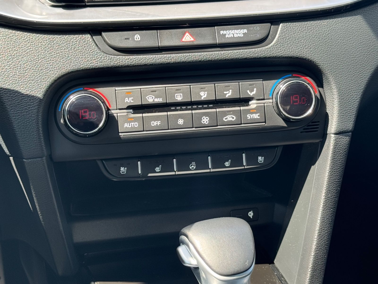 Kia XCeed 1.6T Platinum Edition - Samsaru's Car Outlet