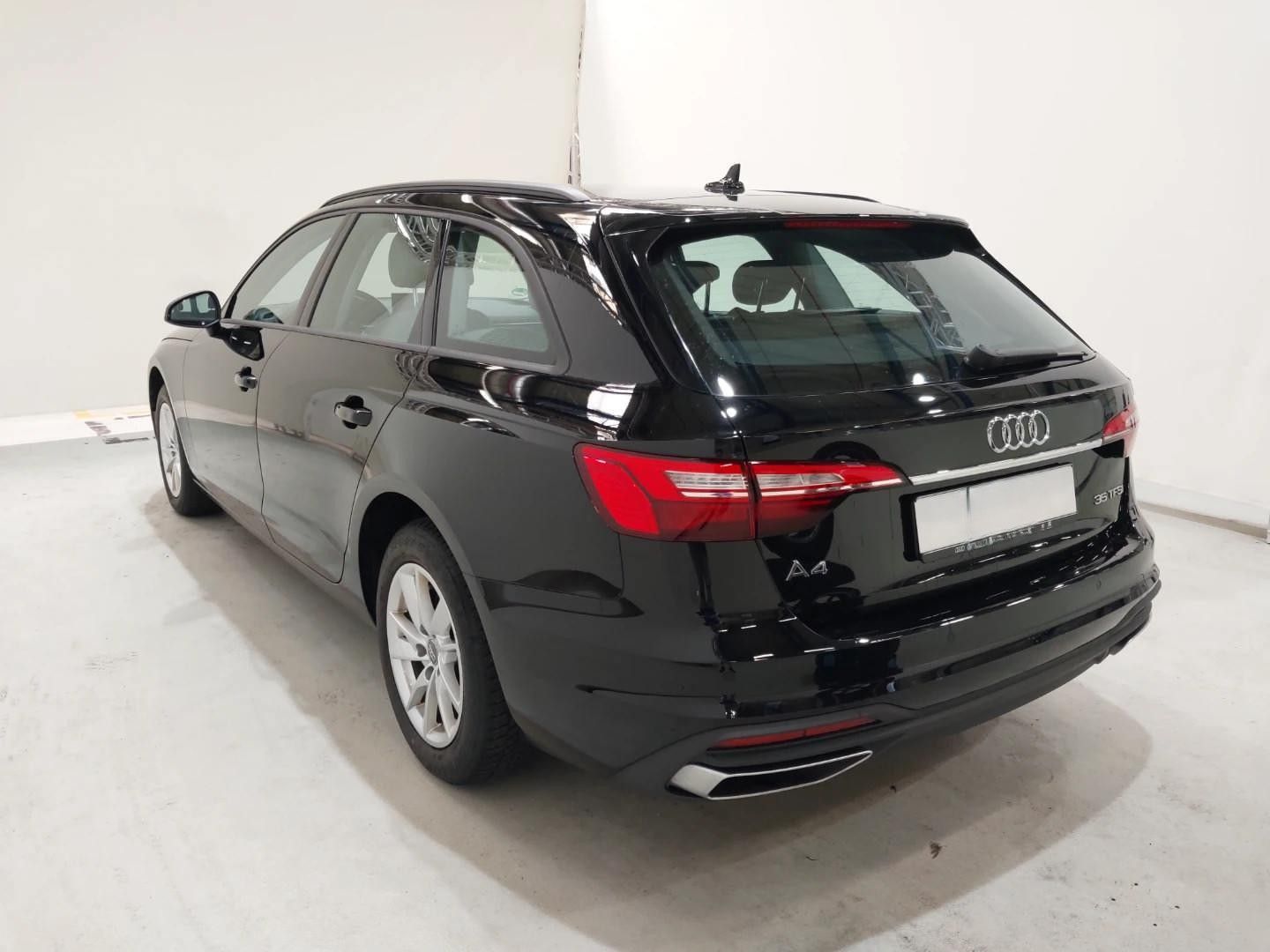 Audi A4 Avant 35 TFSI - Samsaru's Car Outlet