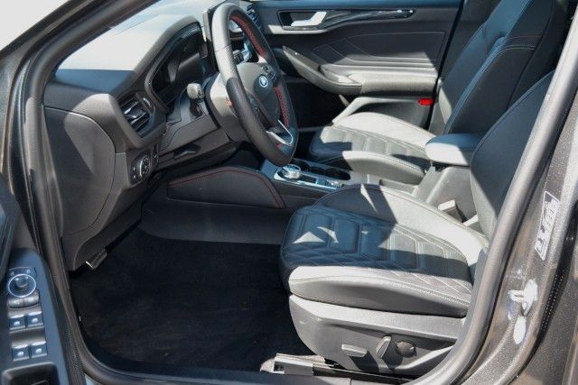 Ford Focus Turn ST-Line X Glasdach Kamera e.Heckklapp