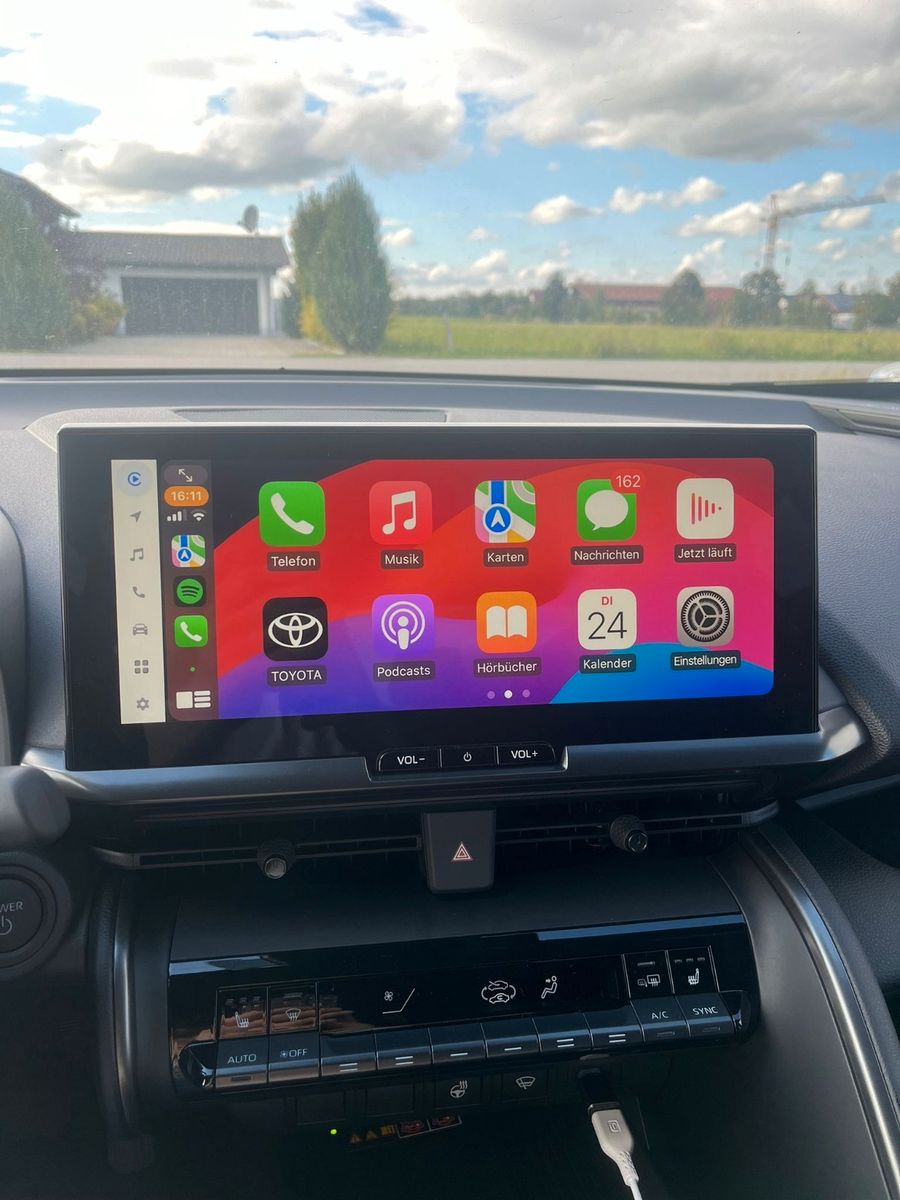 Toyota C-HR Plug-In Hybrid Teamplayer + Technik Paket