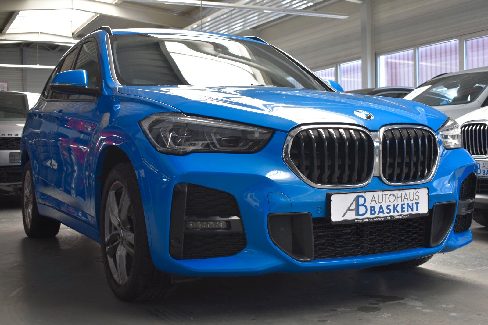 BMW X1 xDrive 18 d M SPORT - Samsaru's Car Outlet