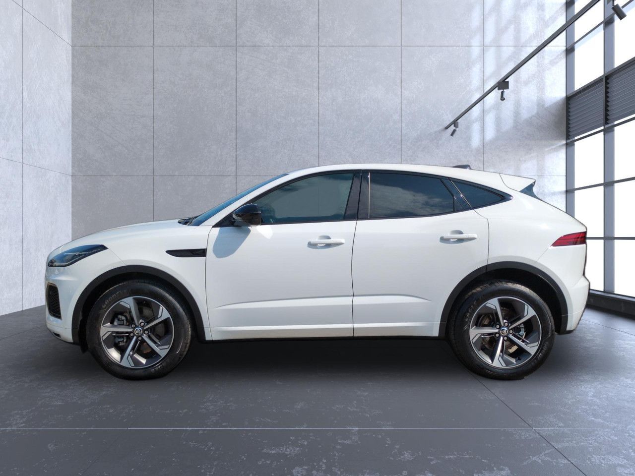 Jaguar E-Pace D200 R-Dynamic SE AWD Pano/Winter Kamera