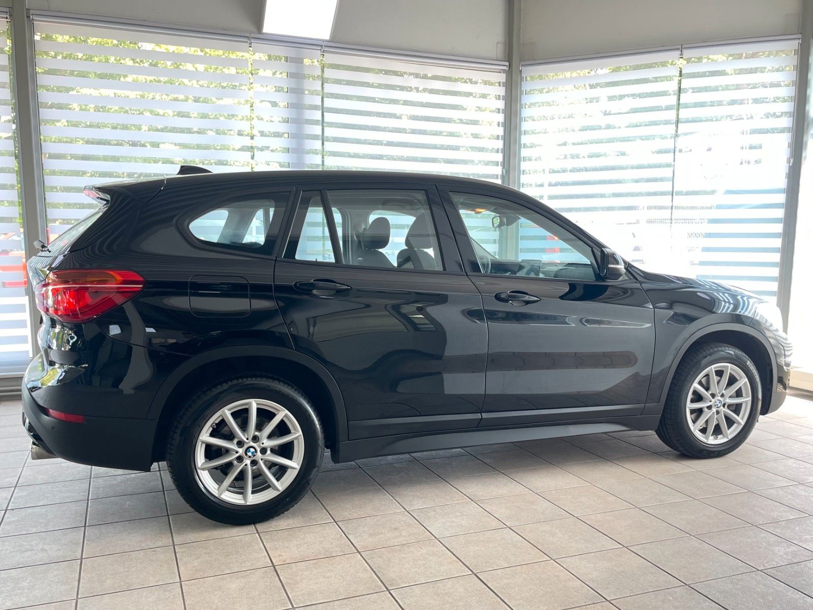BMW X1 xDrive 18d Aut. - Samsaru's Car Outlet