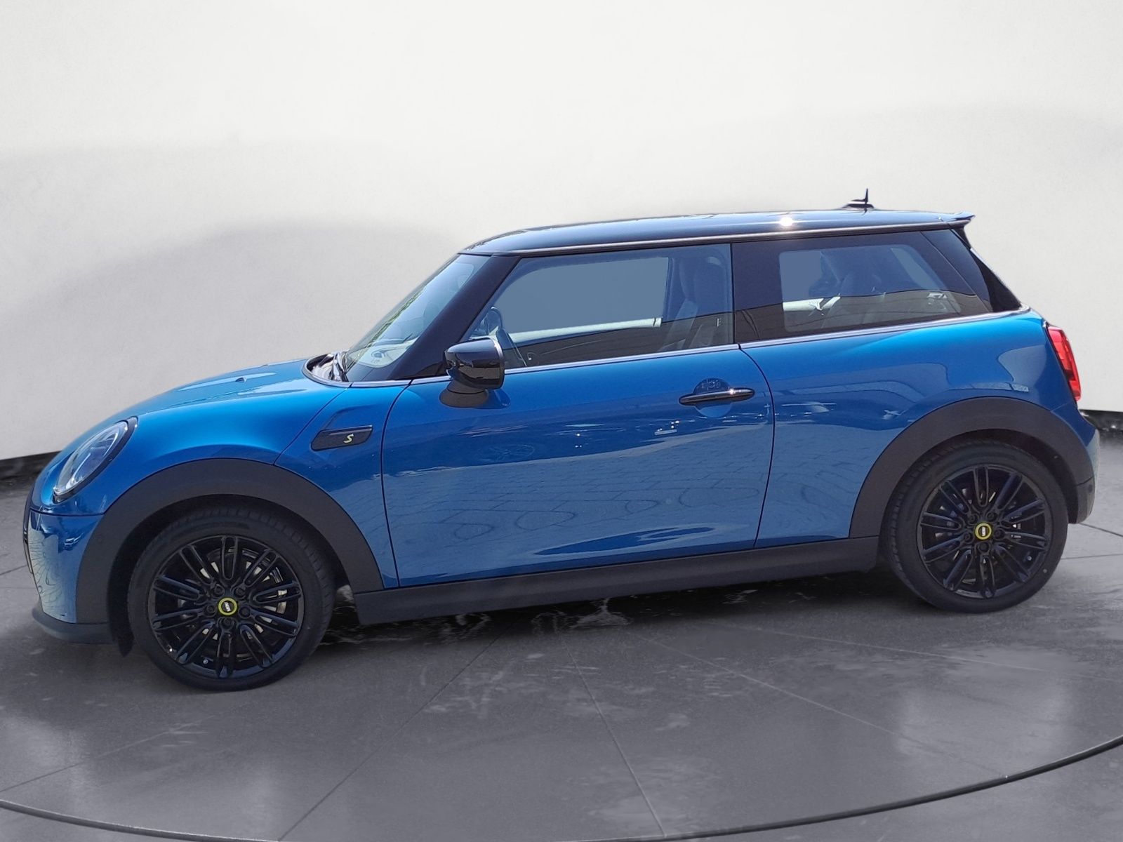 MINI Cooper SE - Samsaru's Car Outlet