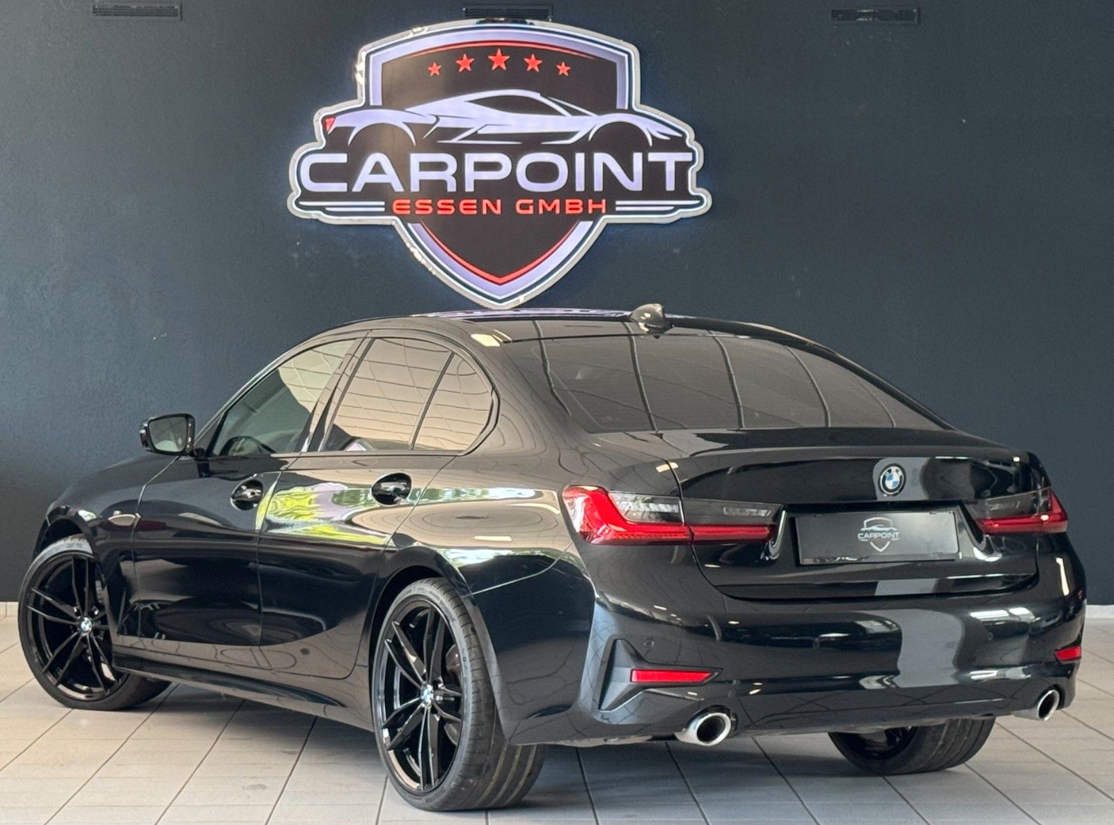 BMW 320i M Sport - Samsaru's Car Outlet