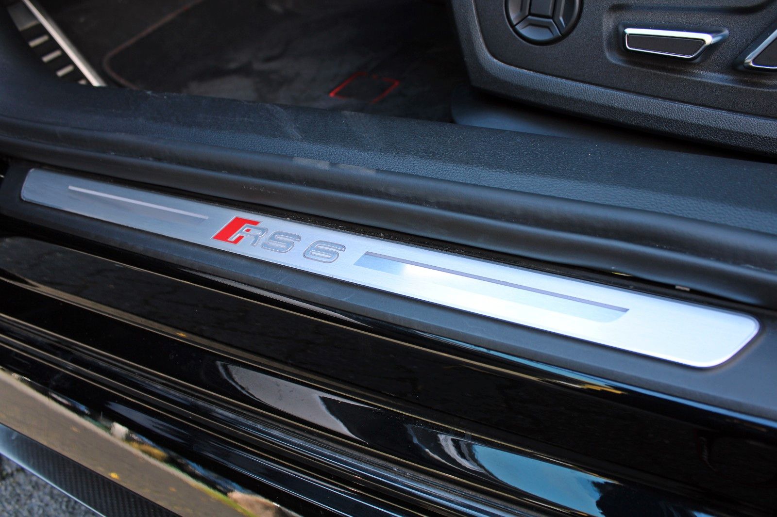 Audi RS6 PERFOMANCE KERAMIK RS-ABGAS PANO STHZG. 305