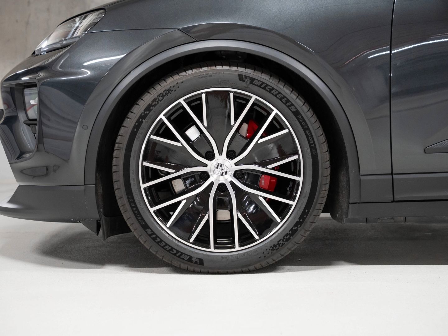 Porsche Macan 4S Sport Chrono Paket AR HUD InnoDrive