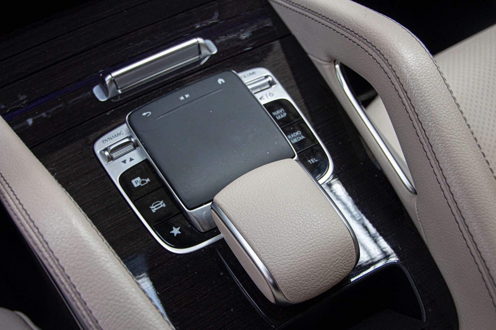 Mercedes-Benz GLE400d 4M BURMESTER.SITZBELÜFTUNG.AHK.21".360°