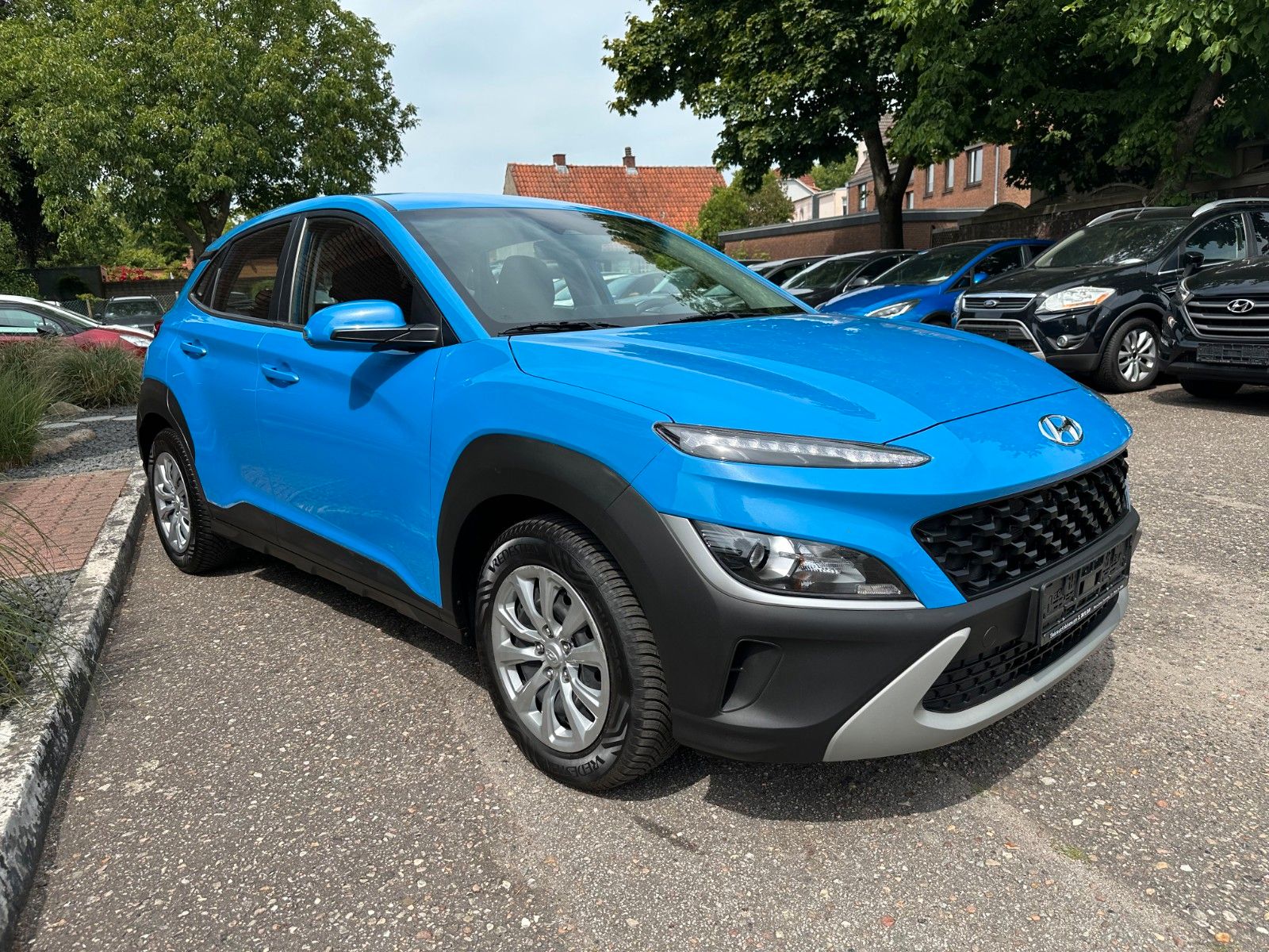 Hyundai Kona Pure 2WD - Samsaru's Car Outlet