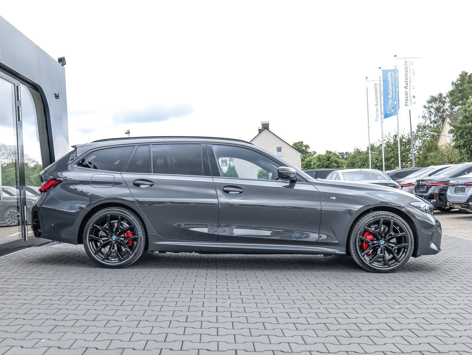 BMW 330e xDrive Touring M Sport HUD PANO ACC AHK LM