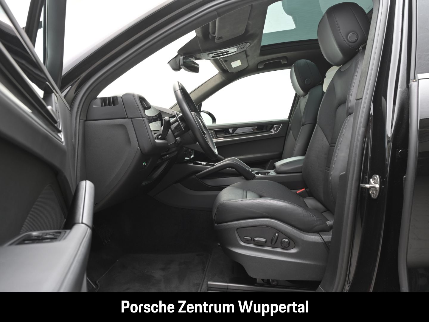 Porsche Cayenne E-Hybrid BOSE Panoramadach LED-Matrix