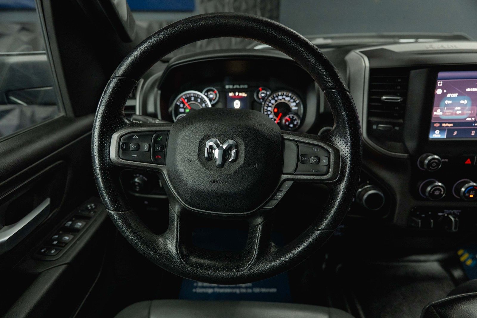 Dodge RAM 5.7 V8 HEMI 4x4 OFFROAD LONGBED Limited 19%
