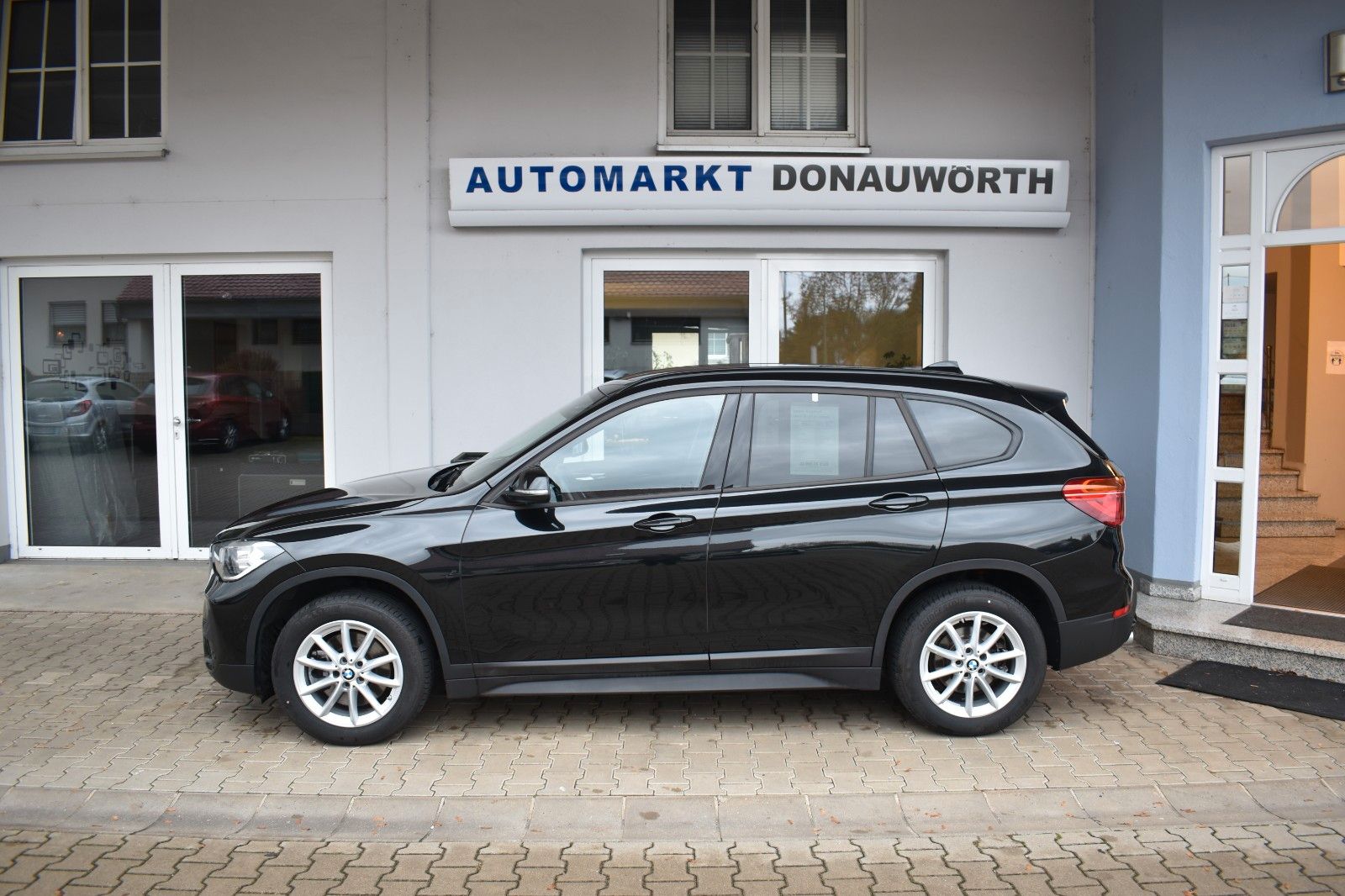 BMW X1 xDrive20i Aut. Advantage - Samsaru's Car Outlet