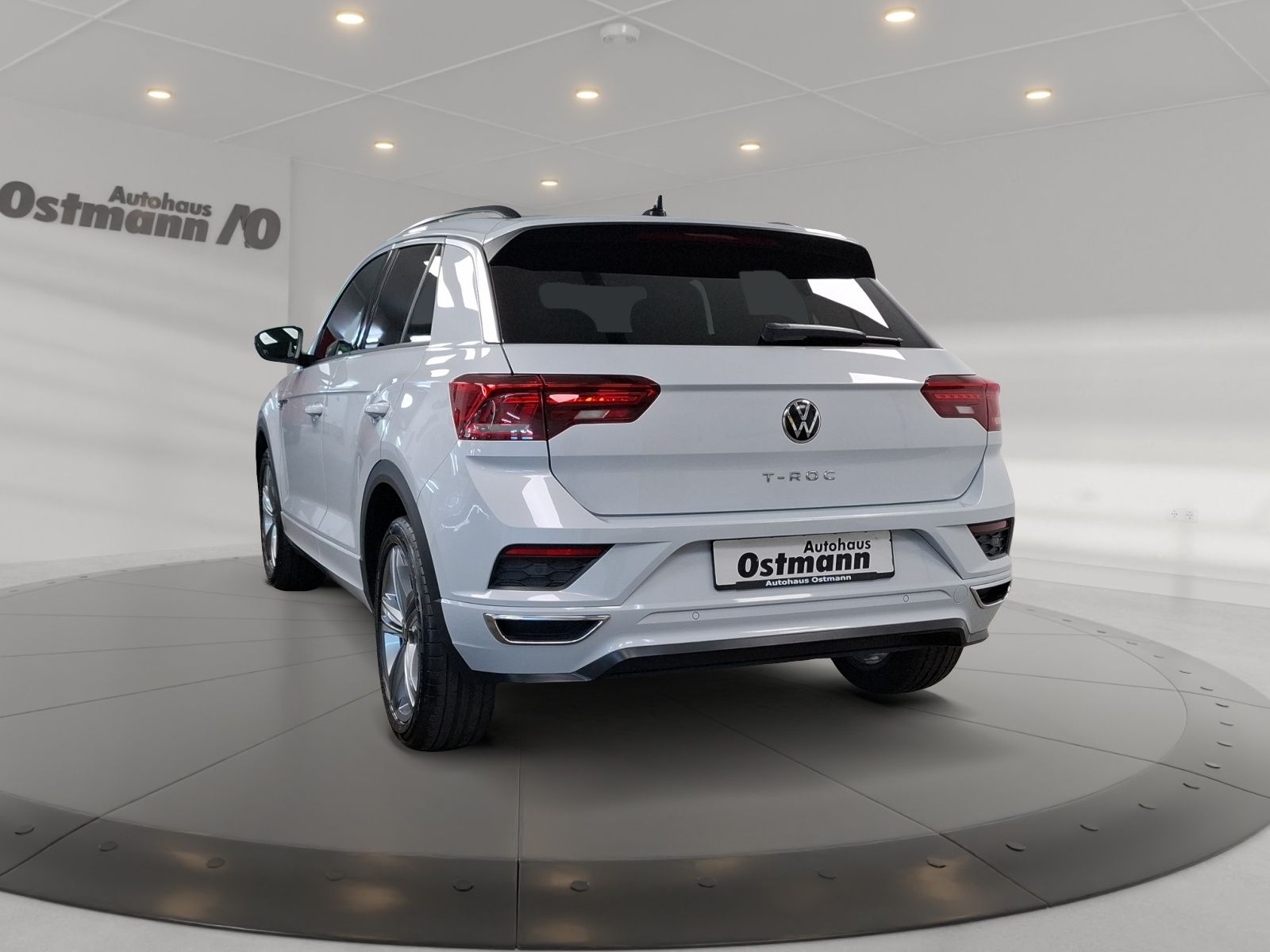 Volkswagen T-Roc 1.5 TSI Sport R-Line - Samsaru's Car Outlet