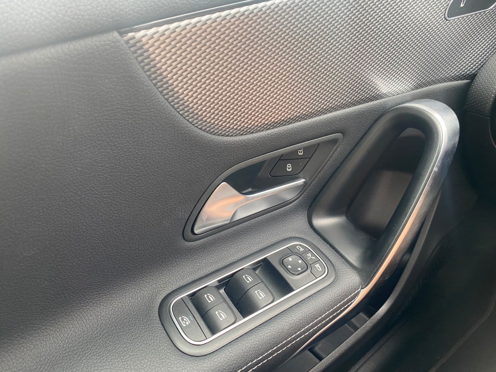 Mercedes-Benz A 180 PROGRESSIVE - Samsaru's Car Outlet