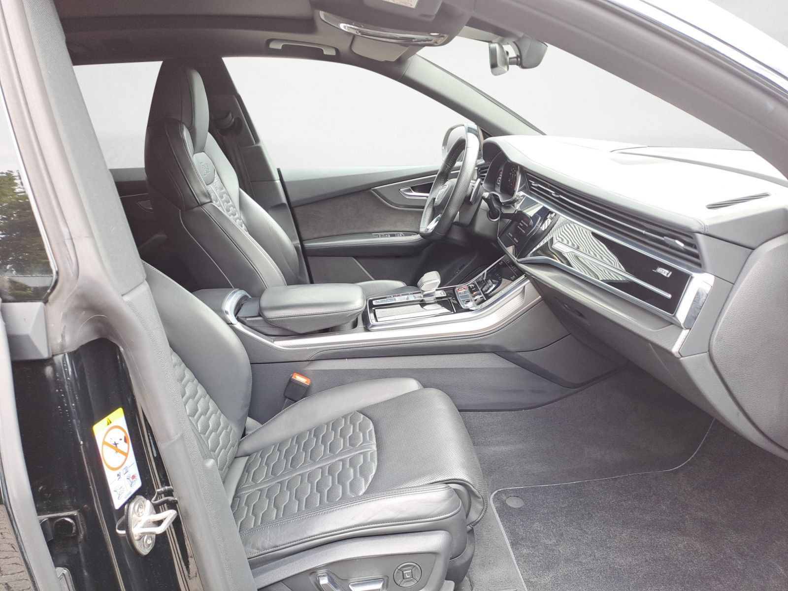 Audi RS Q8 TFSI quattro tiptronic advanced HUD Matrix