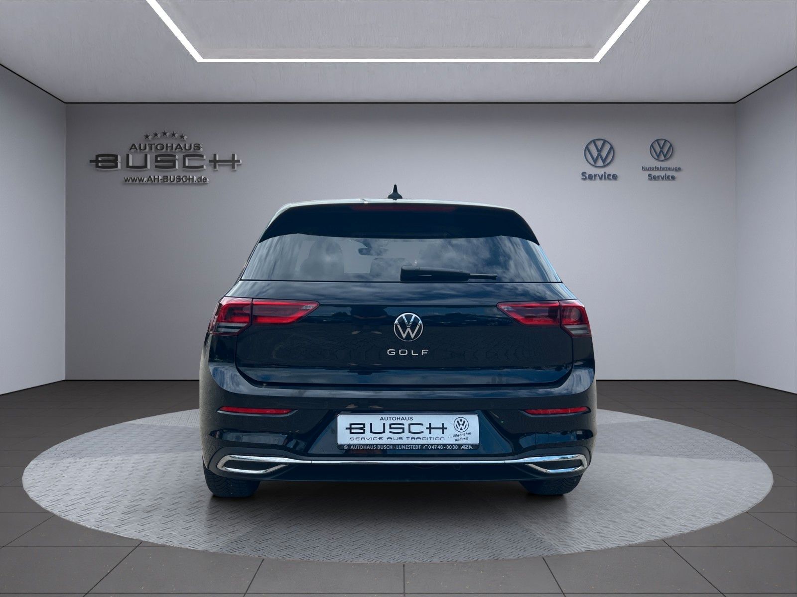 Volkswagen Golf VIII Active 1.5 TSI - Samsaru's Car Outlet
