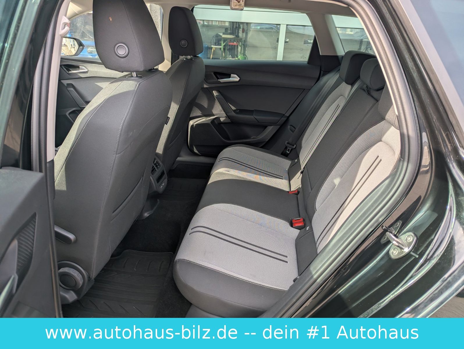 Seat Leon Sportstourer Style*AHK*LED*Kamera*Winterpak