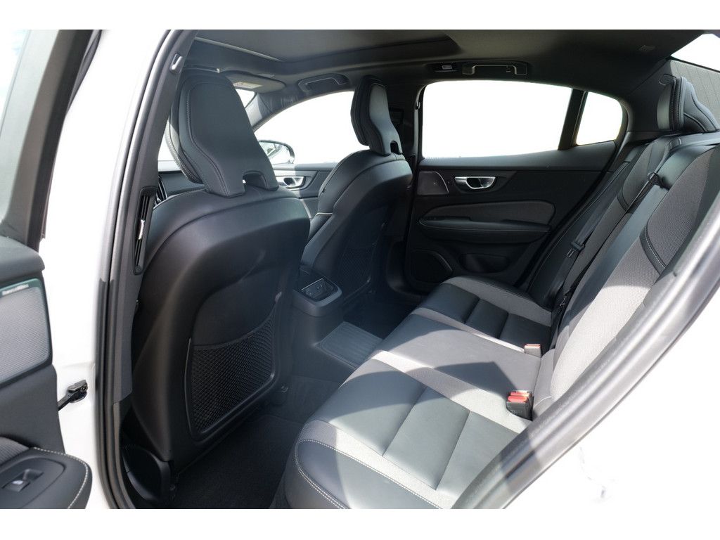 Volvo S60 Lim. T8 Ultimate Dark Recharge Plug-In Hybri