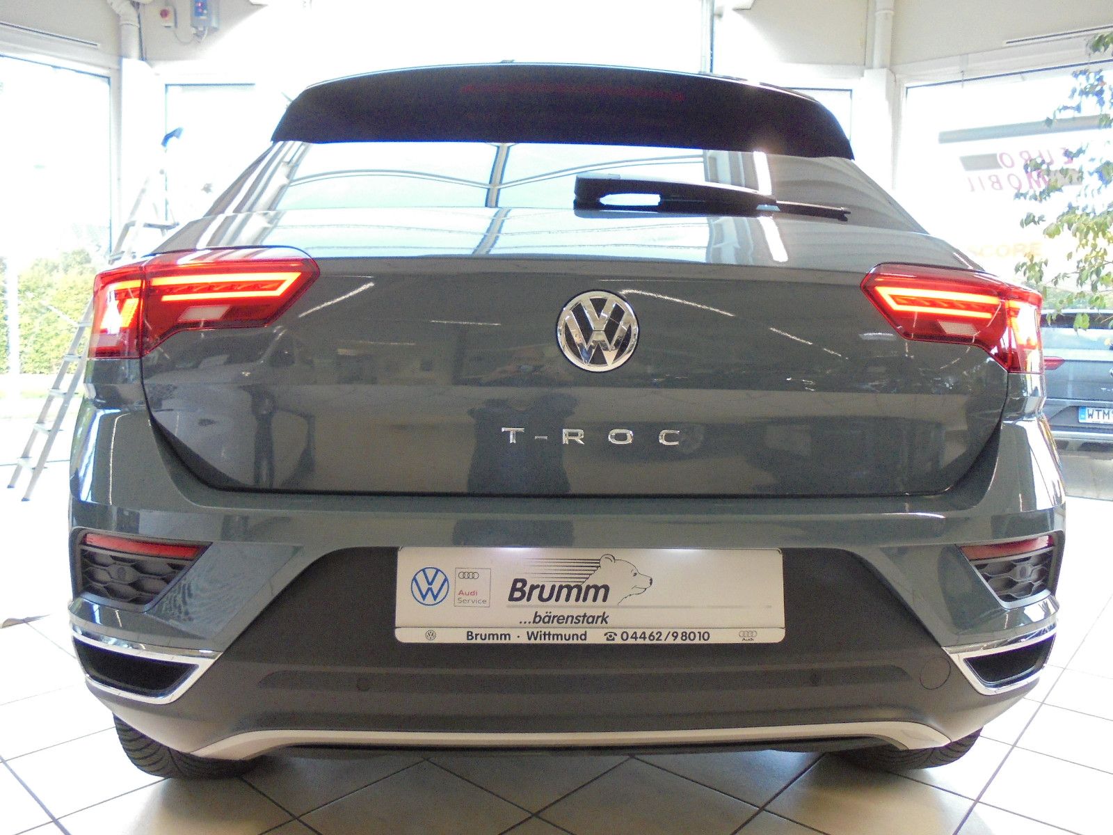 Volkswagen T-Roc 2.0TDI DSG - Samsaru's Car Outlet