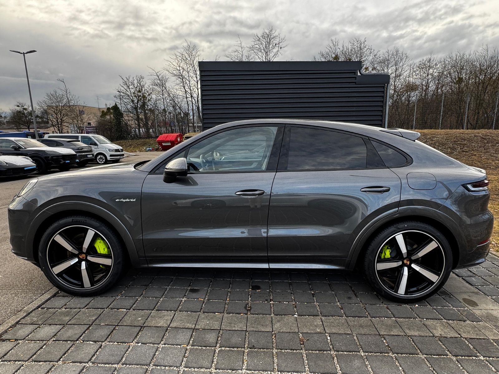 Porsche Cayenne Coupe Hybrid*SportDesign*SPORTABGAS*4xTV