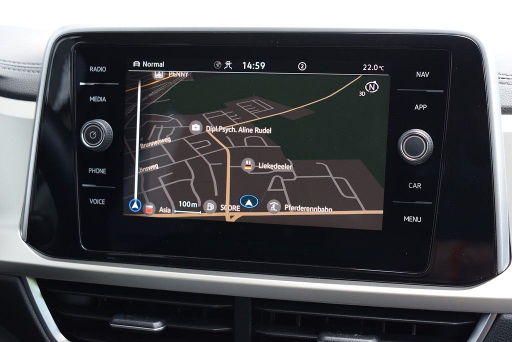 Volkswagen T-Roc 1.5 TSI DSG Move - Samsaru's Car Outlet