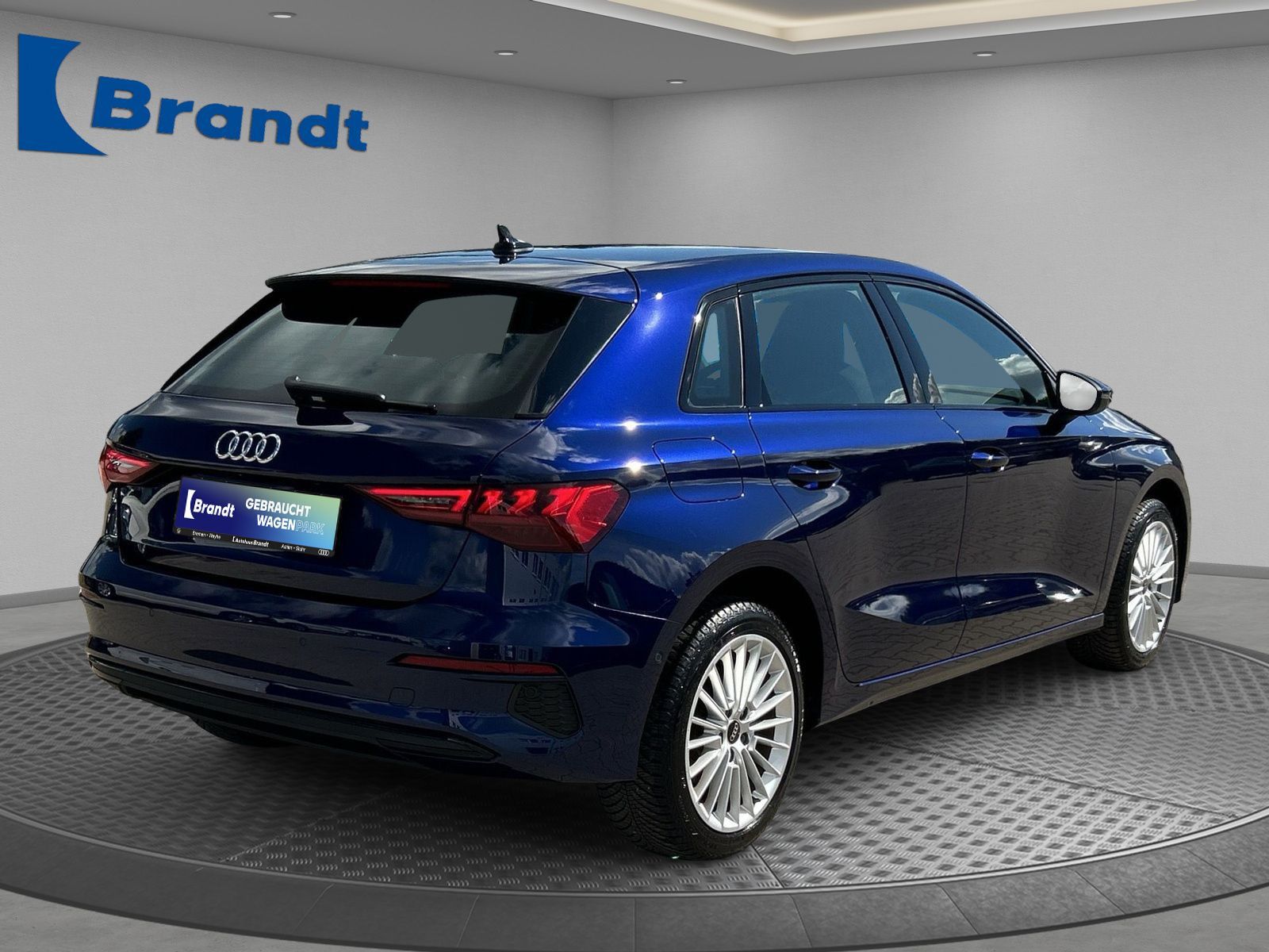Audi A3 Sportback 30 TFSI S-TRONIC+LED+NAVI+ACC+VC