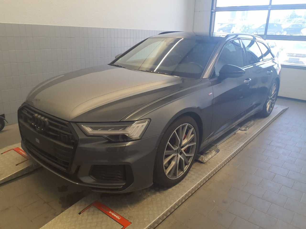 Audi A6 Avant 55 TFSI e S line - Samsaru's Car Outlet