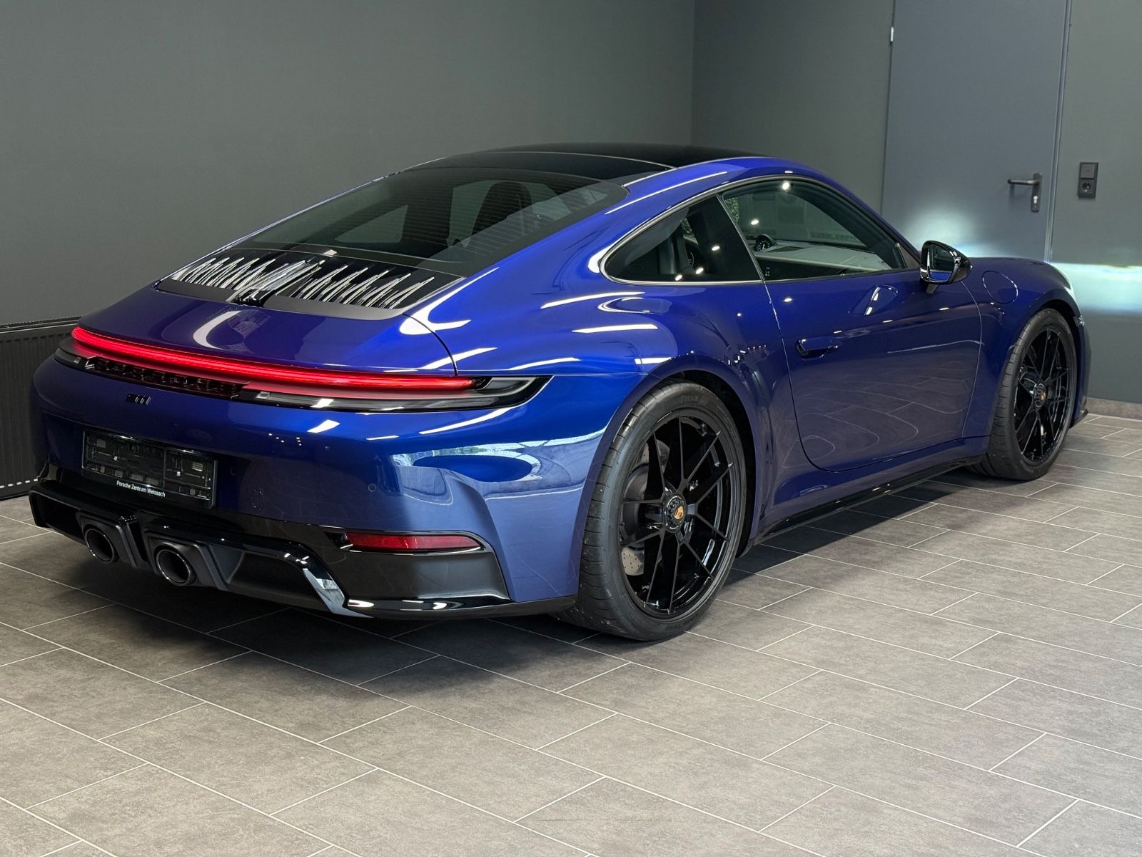 Porsche 992 911 Carrera GTS T-Hybrid - Samsaru's Car Outlet